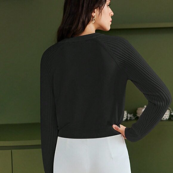 Black Preppy Womens Letter Graphic Button Detail Raglan Sleeve Sweater - Picture 5 of 7